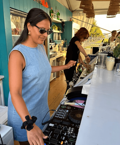 Portrait of DJ Lola Candela