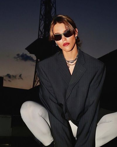 Portrait of Elli Acula